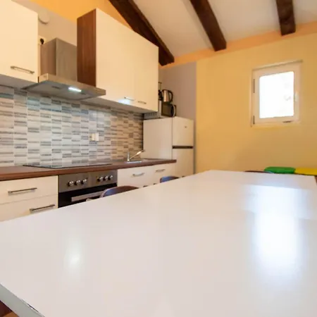 Valkane Pet Friendly 150m From The Stunning Valkane Beach, Indoor Pools-fitness And Mall Apartmán *
